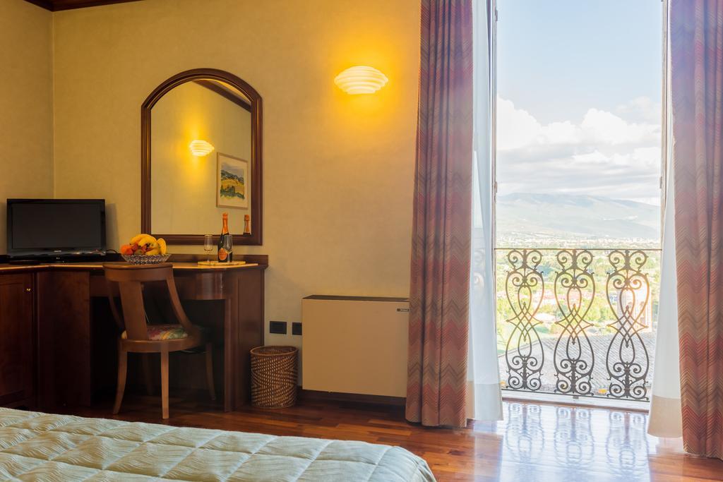 Albergo Del Teatro Spello Esterno foto