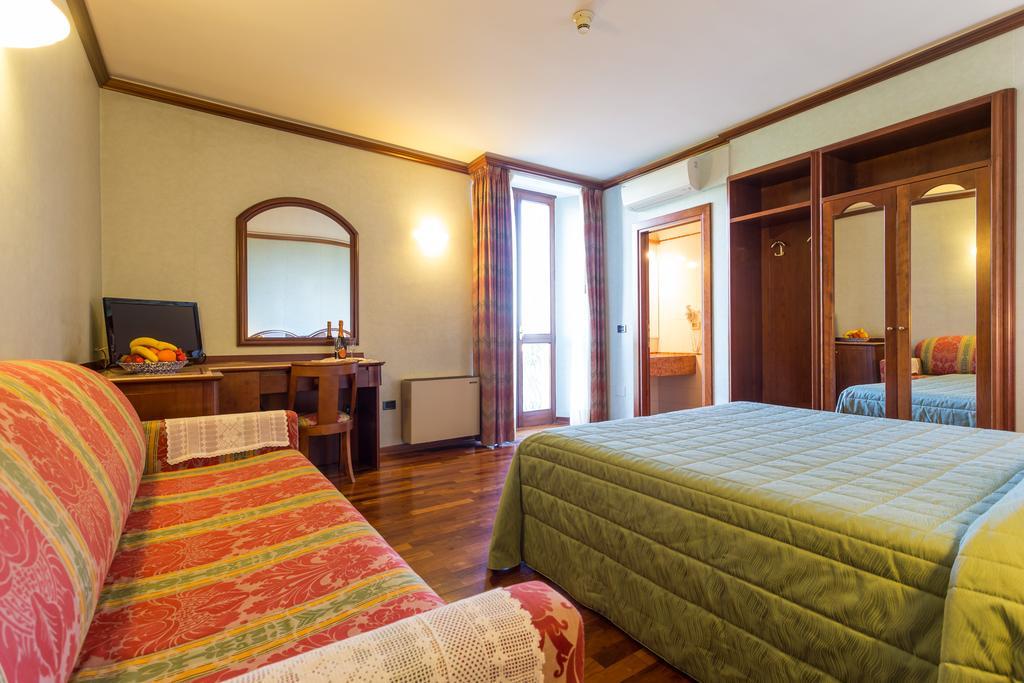 Albergo Del Teatro Spello Esterno foto