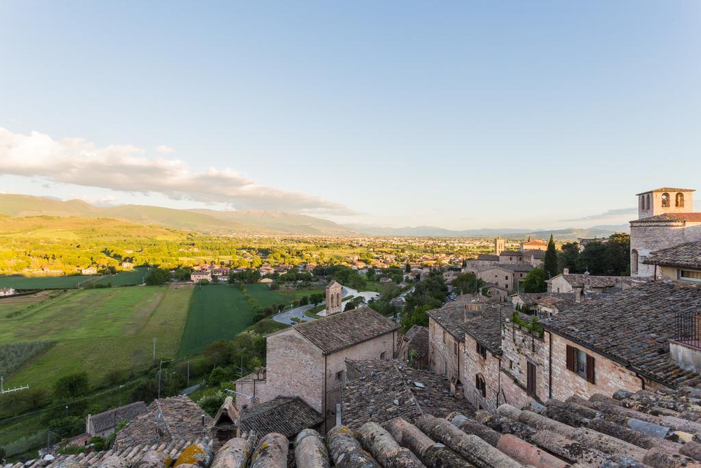 Albergo Del Teatro Spello Esterno foto